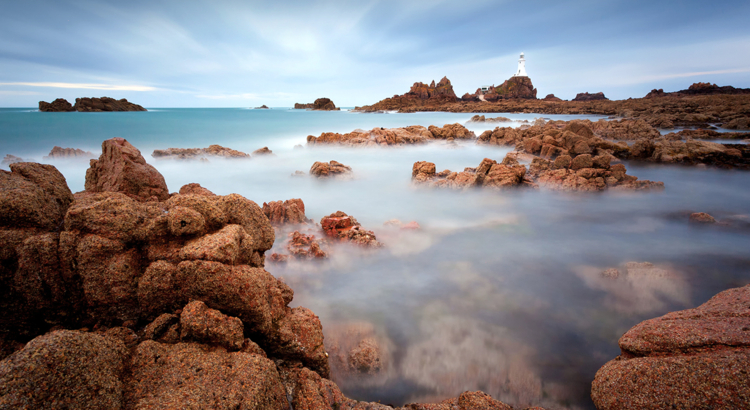 Jersey Leuchtturms La Corbiere iStock soulfire303